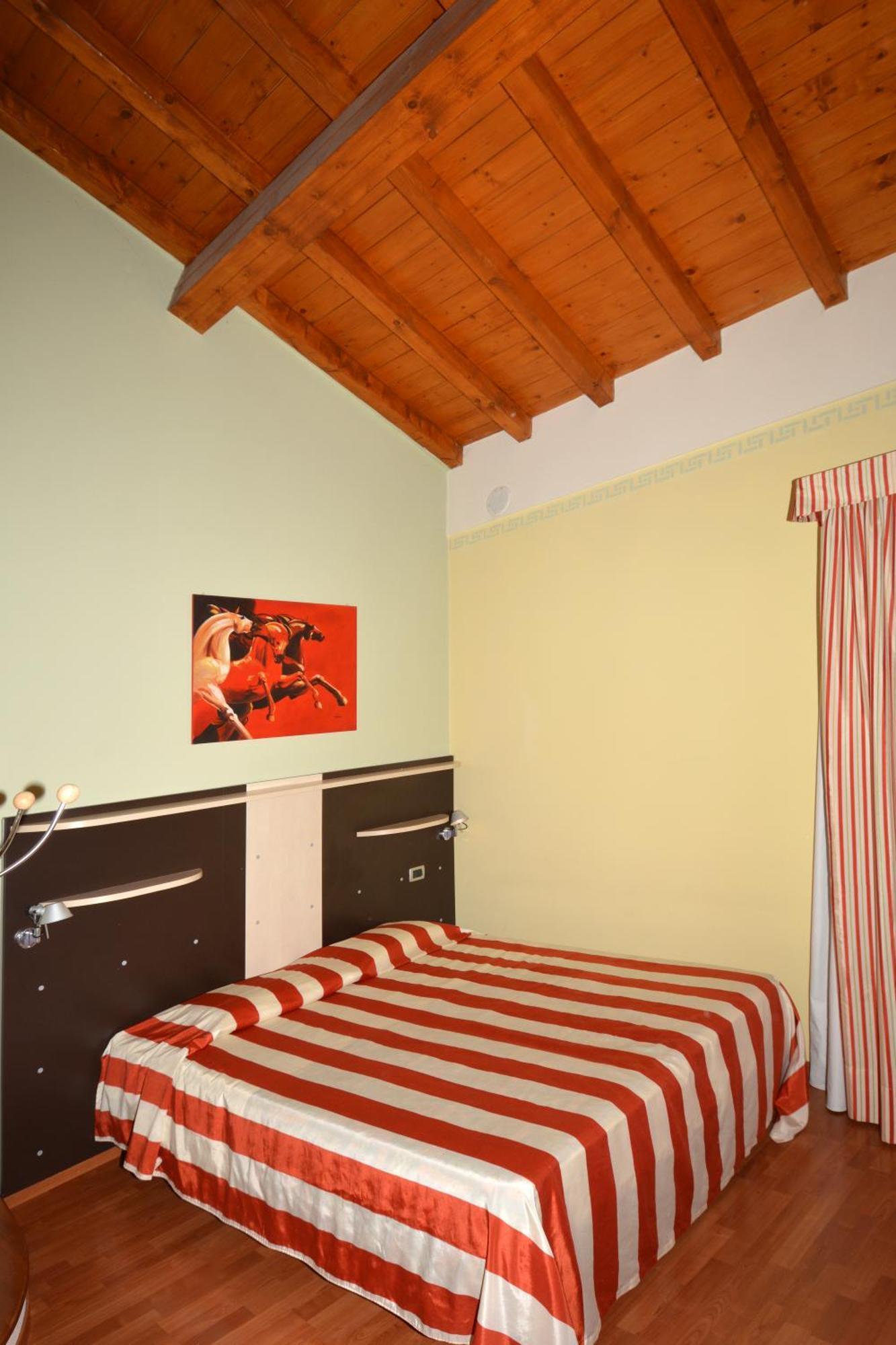 Albergo Cavallucci Sermide Exterior foto